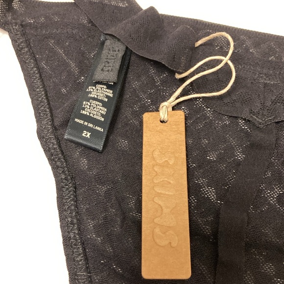 🖤🖤 SKIMS THONG 🖤🖤 - Picture 3 of 4